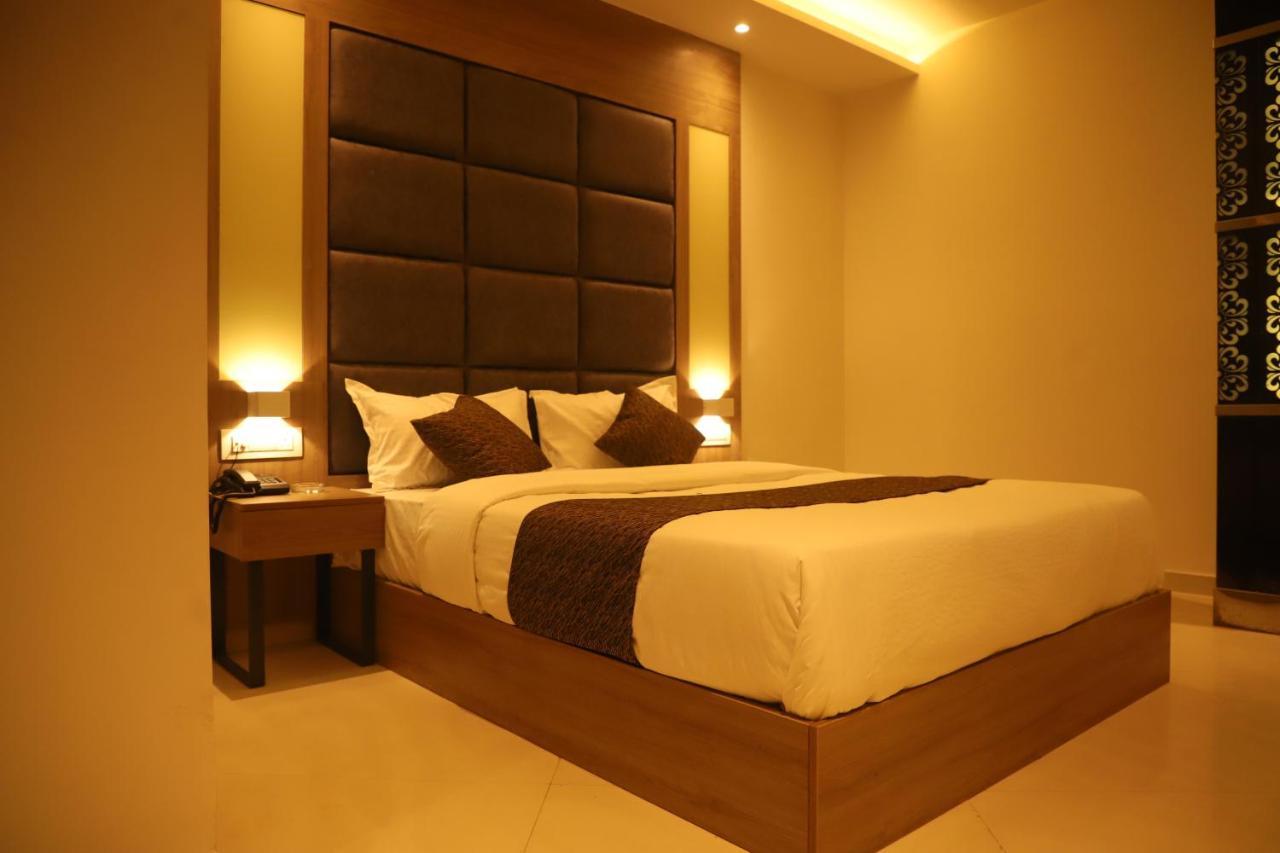 Hotel Sai Pritam 孟买 外观 照片