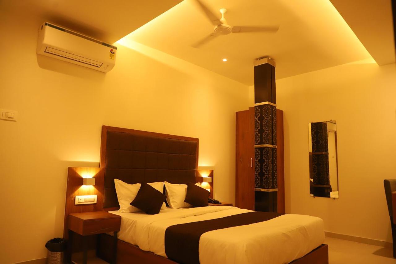 Hotel Sai Pritam 孟买 外观 照片