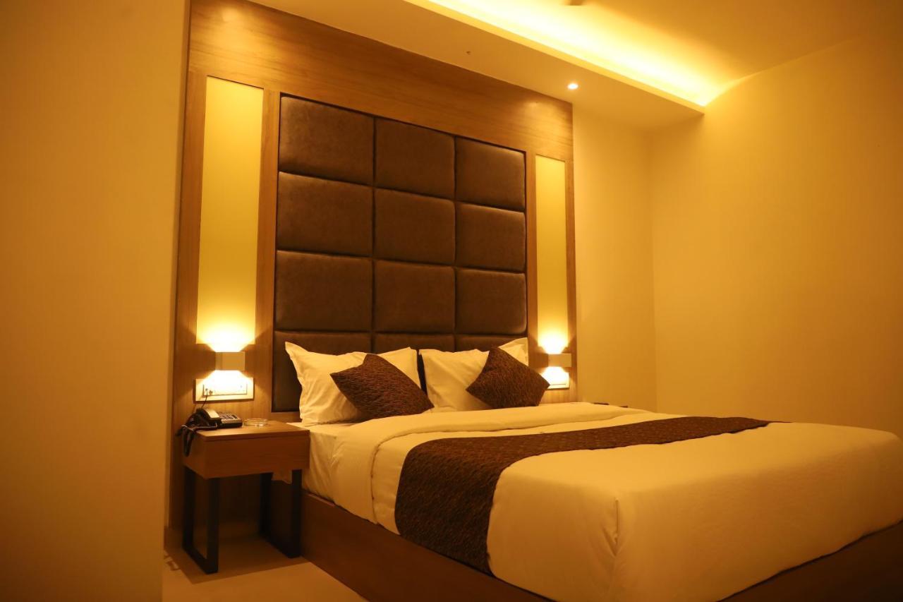 Hotel Sai Pritam 孟买 外观 照片