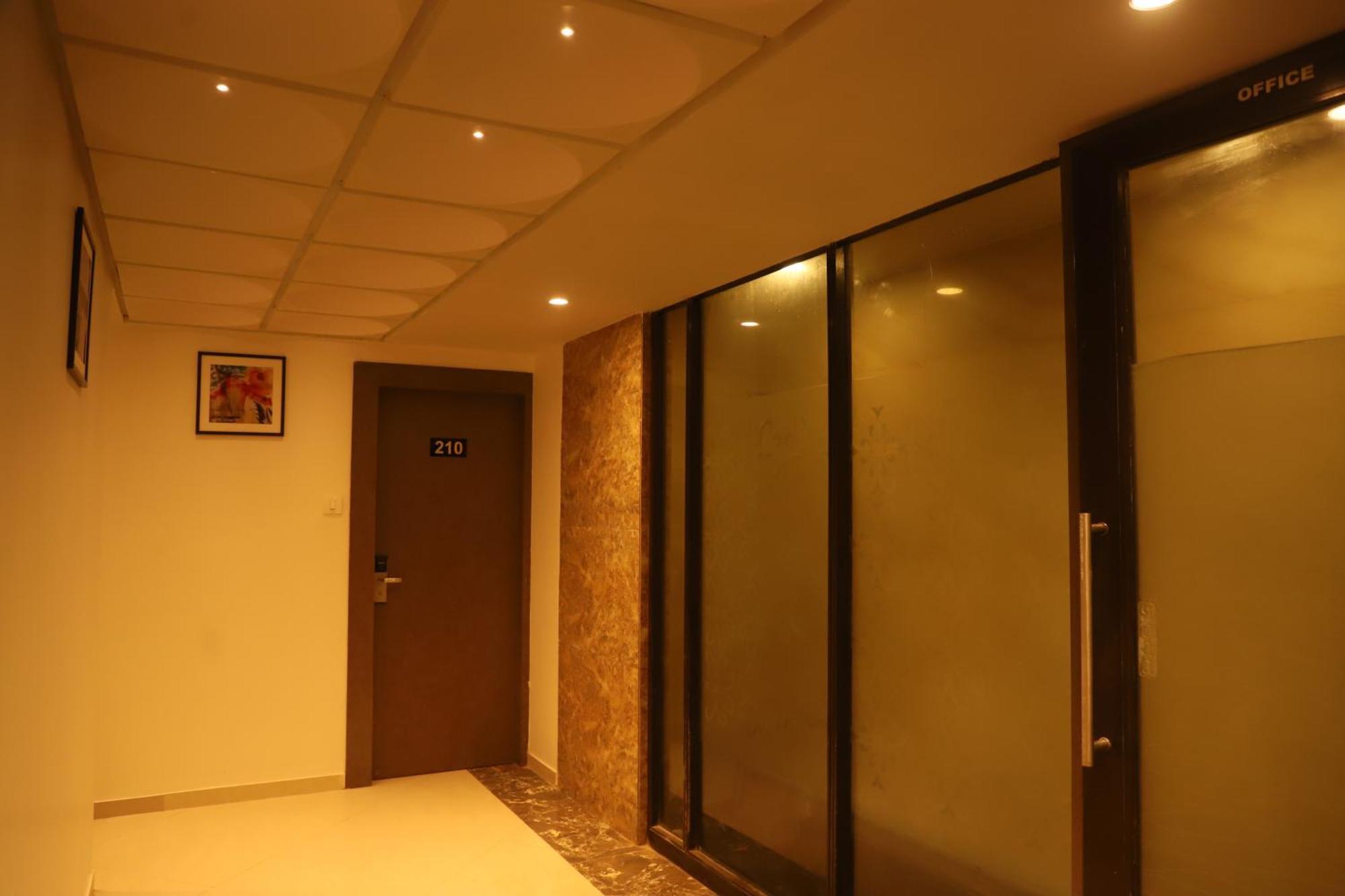 Hotel Sai Pritam 孟买 外观 照片